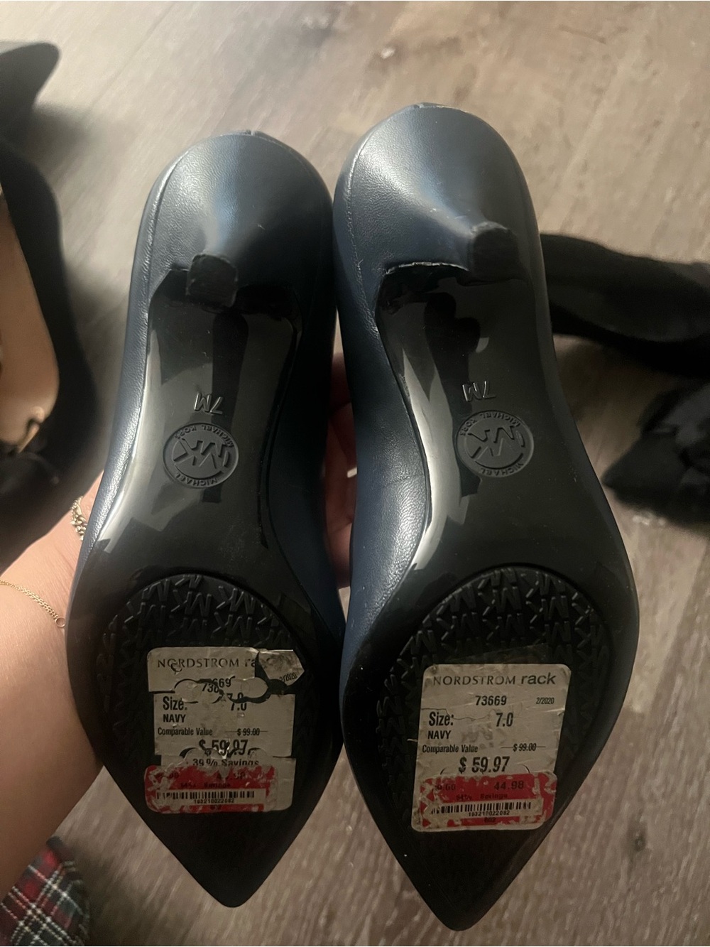 Women's Navy Pointed-Toe Heels